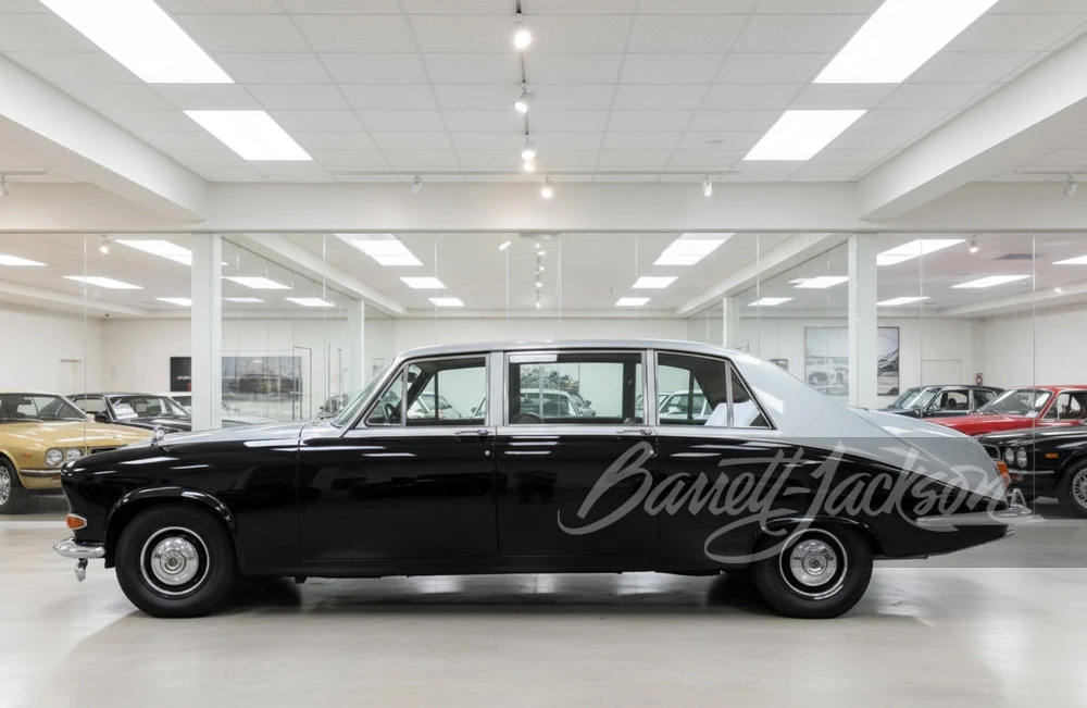 1967 Daimler - Image 8 of 16
