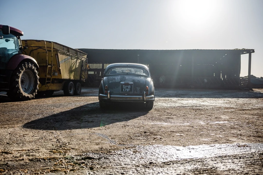 1966 Daimler - Image 14 of 30