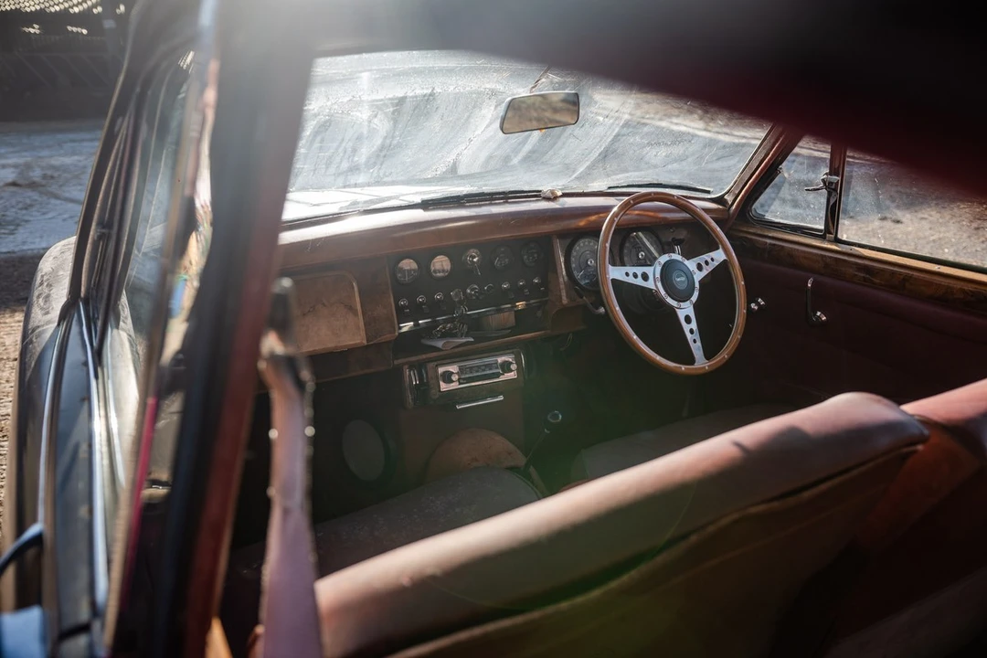1966 Daimler - Image 25 of 30