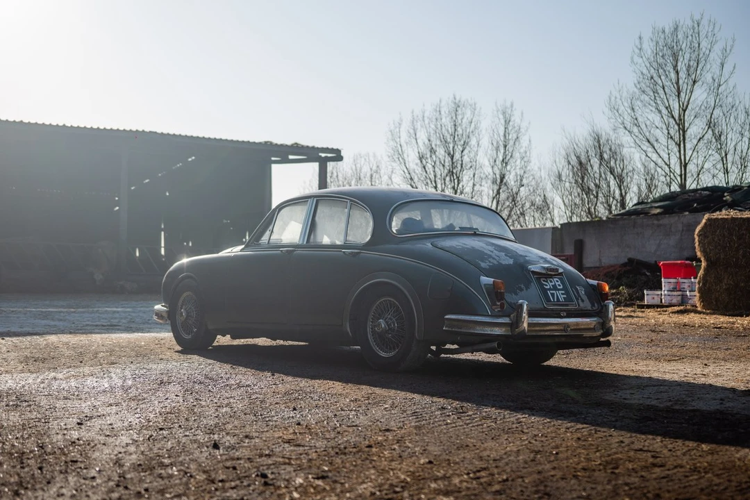 1966 Daimler - Image 19 of 30