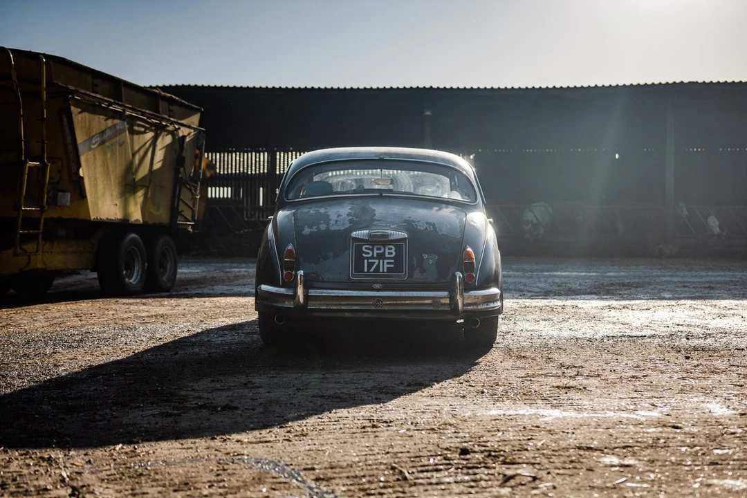 1966 Daimler - Image 12 of 30