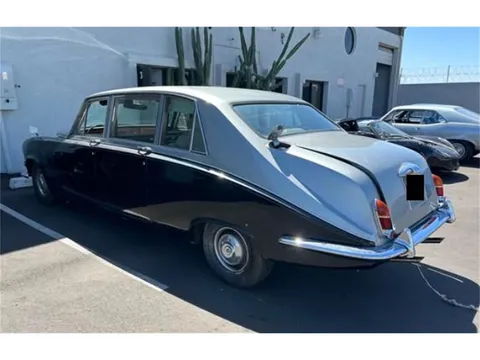 1967 Daimler DS420 Royal Limousine