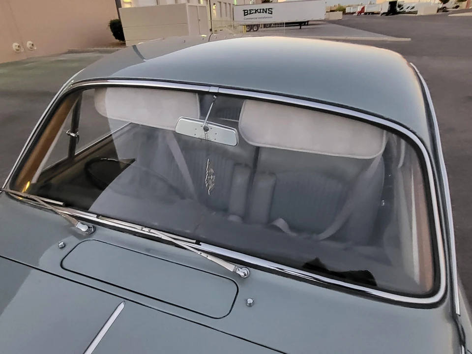 1967 Daimler - Image 22 of 31