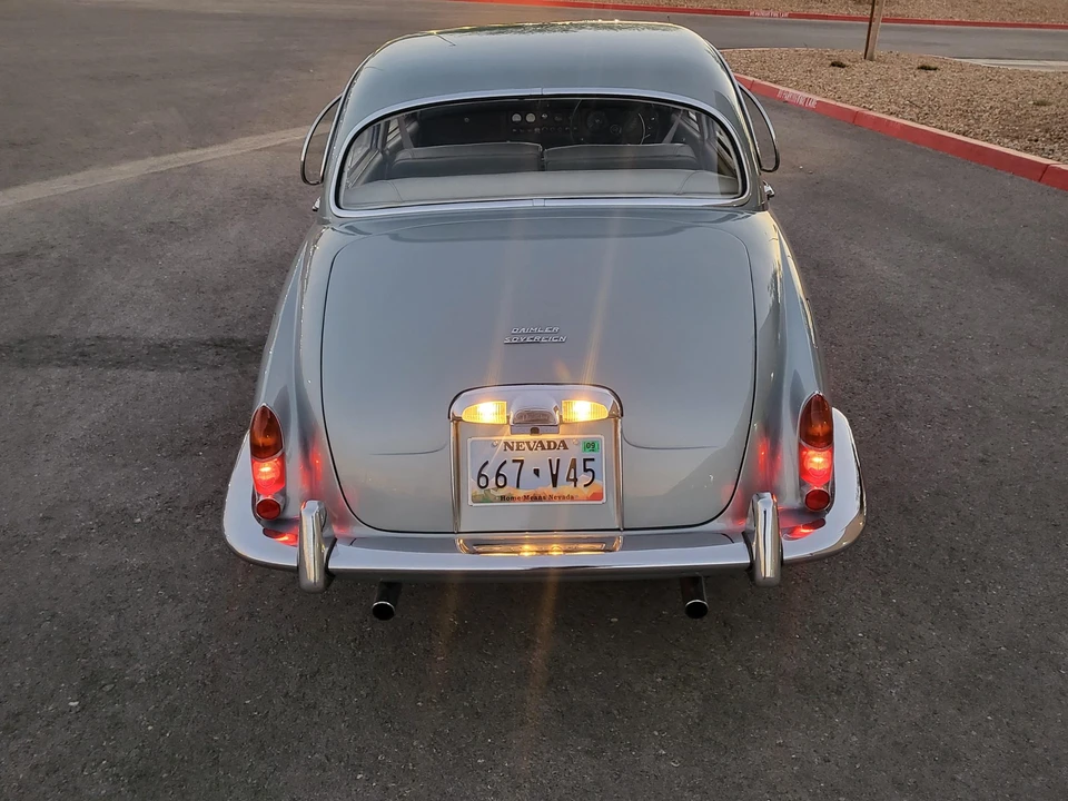 1967 Daimler - Image 16 of 31