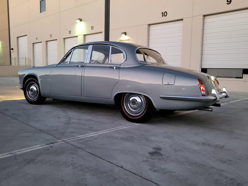 1967 Daimler - Image 15 of 31