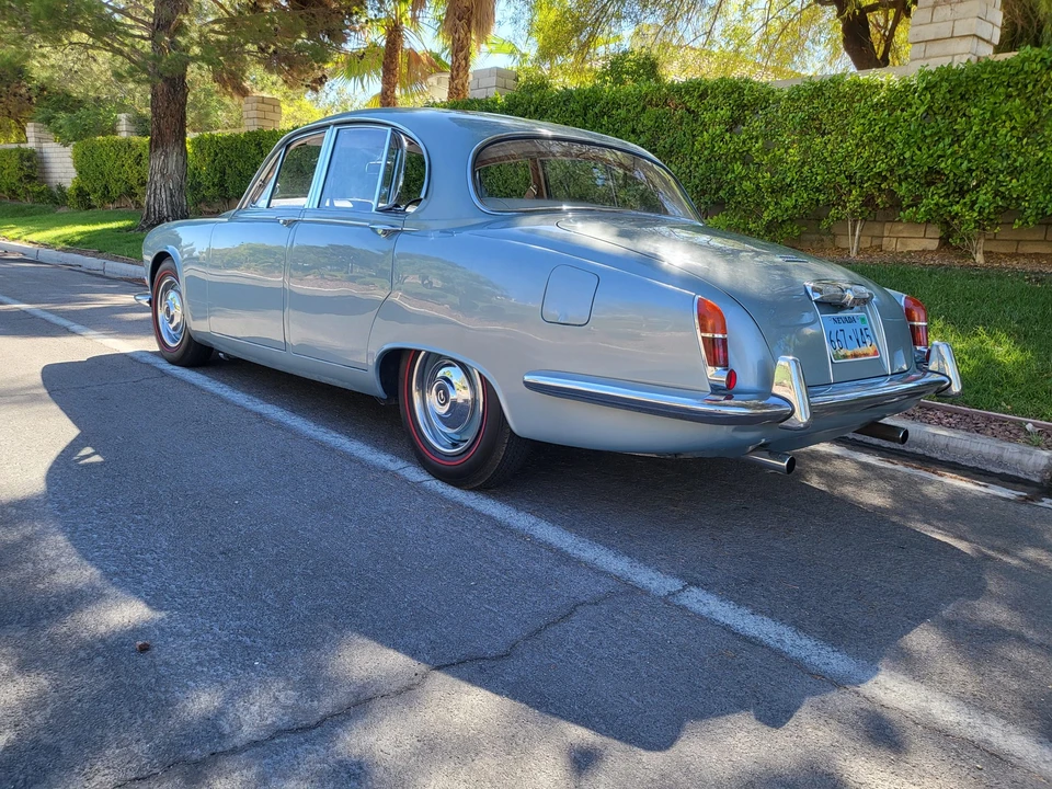 1967 Daimler - Image 6 of 31