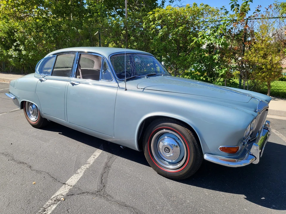 1967 Daimler - Image 11 of 31
