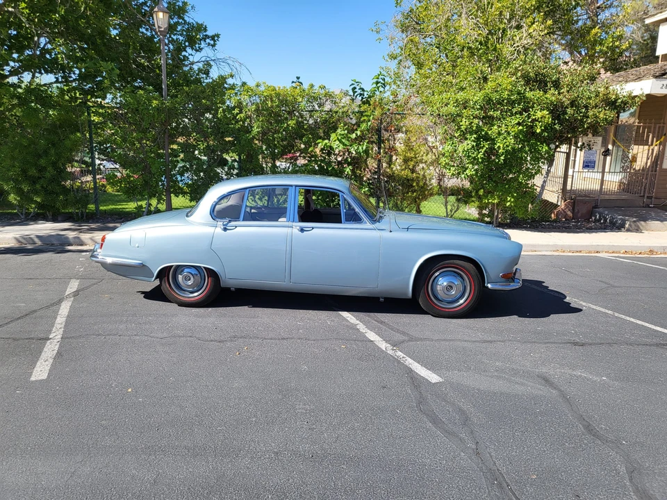 1967 Daimler - Image 10 of 31