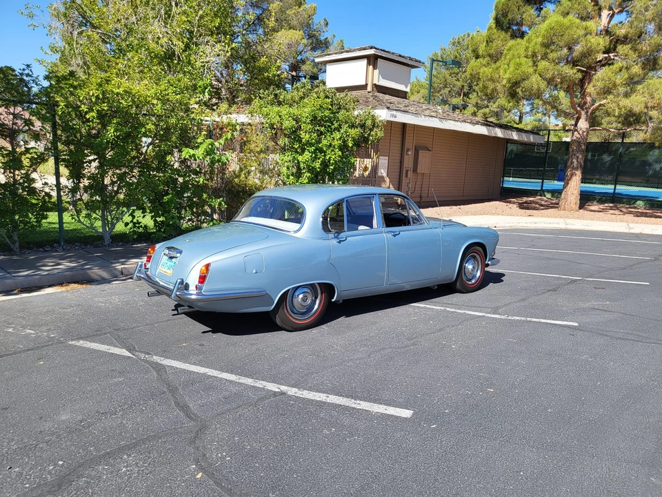 1967 Daimler - Image 9 of 31