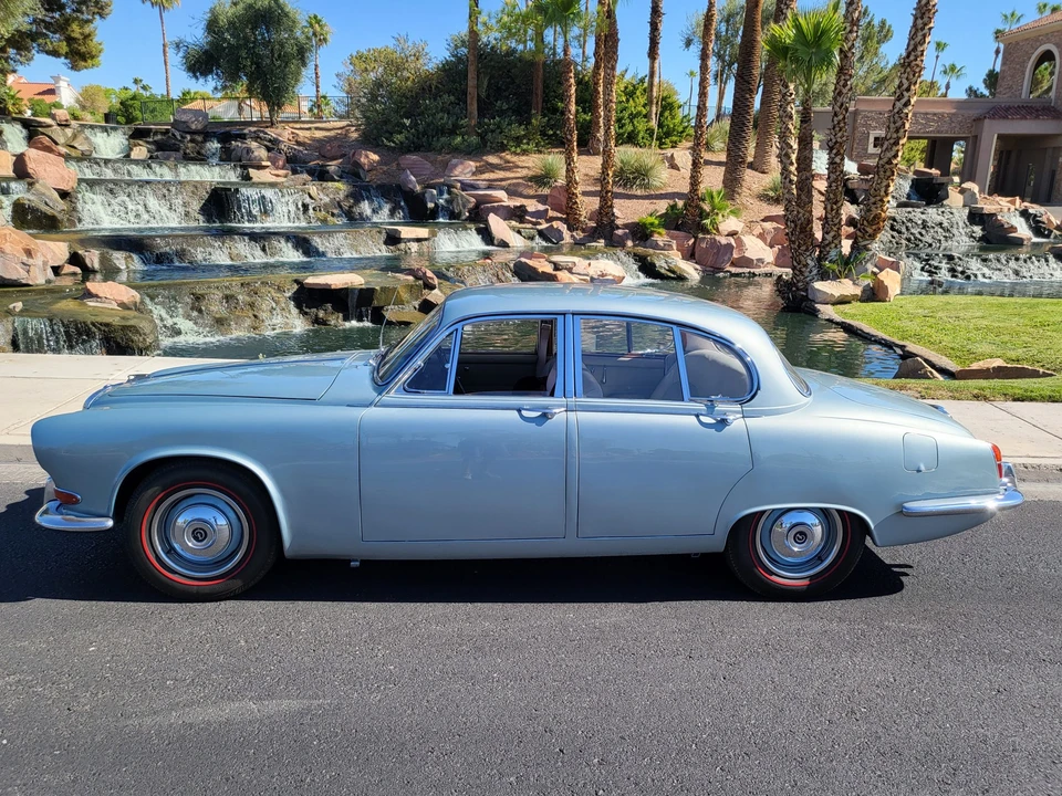 1967 Daimler - Image 4 of 31