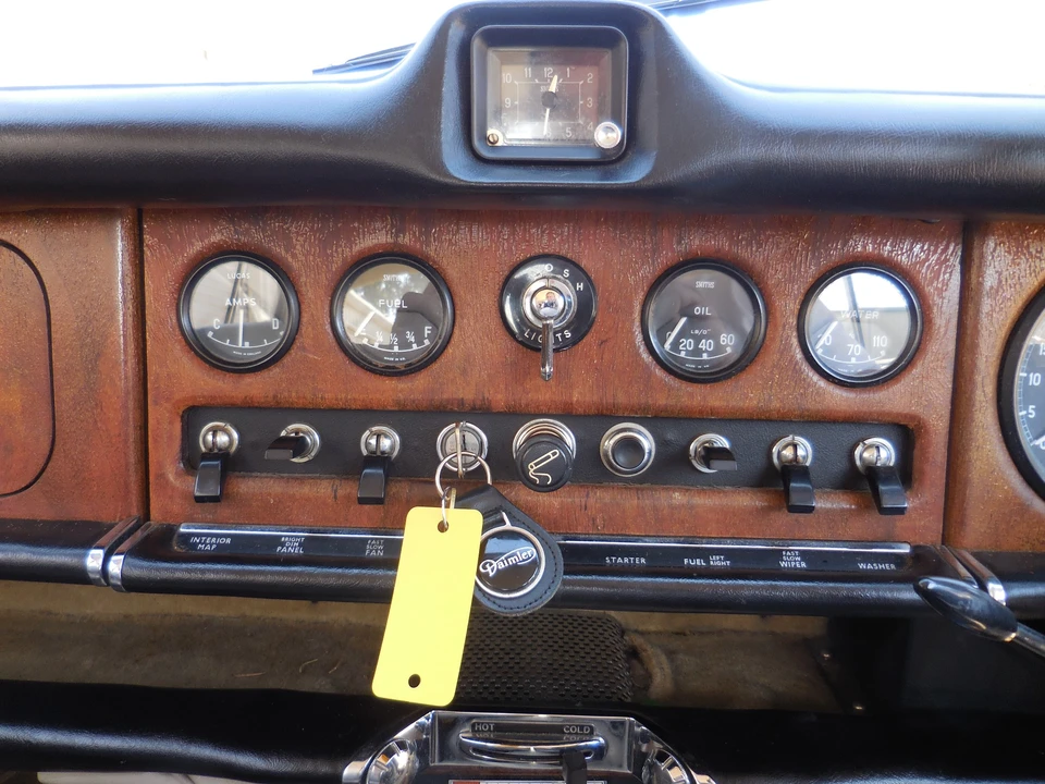 1967 Daimler - Image 20 of 31