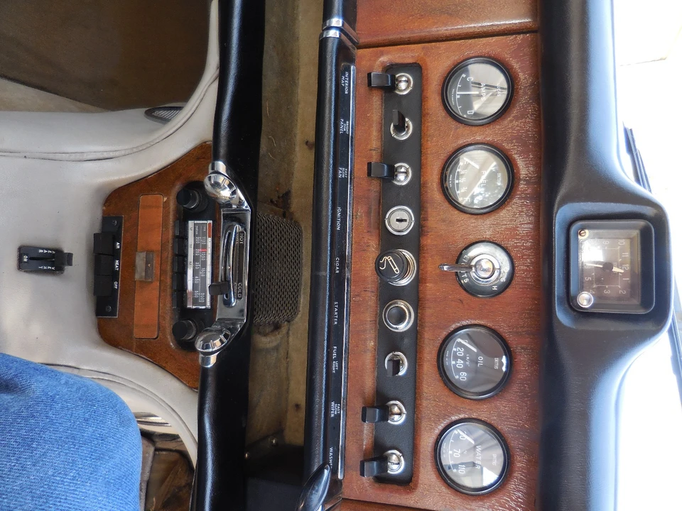 1967 Daimler - Image 21 of 31