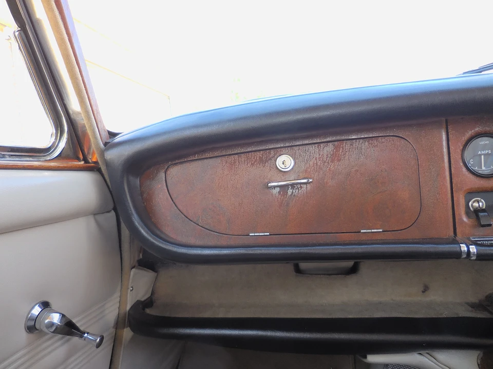 1967 Daimler - Image 22 of 31