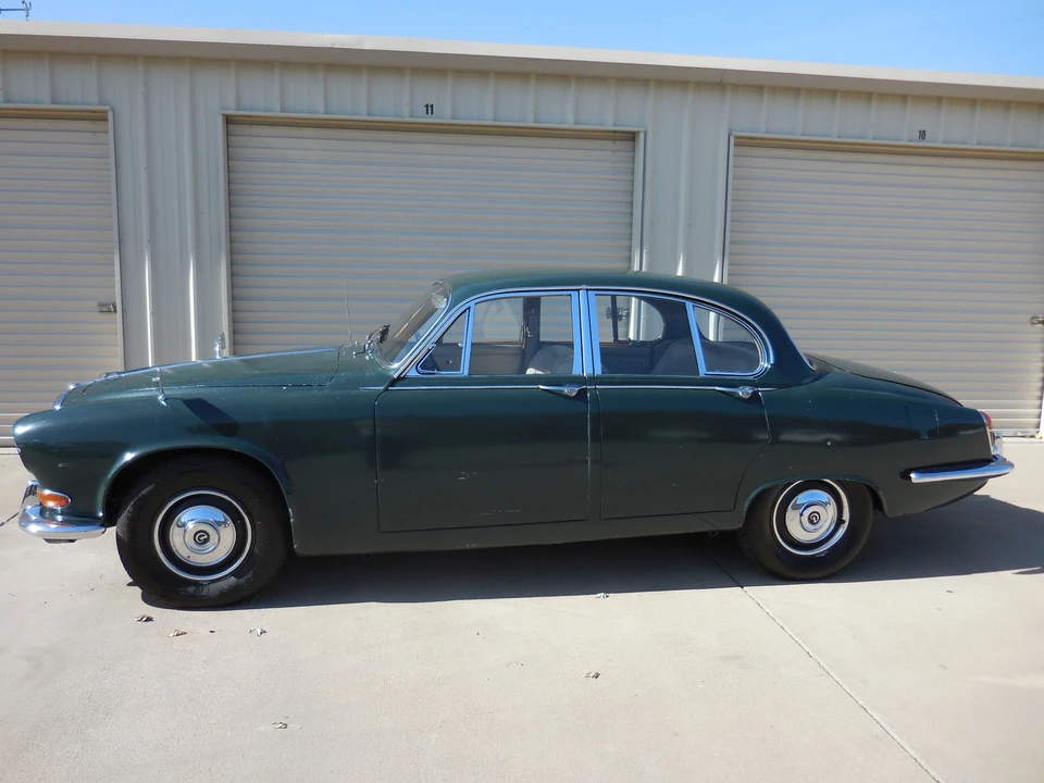 1967 Daimler - Image 9 of 31