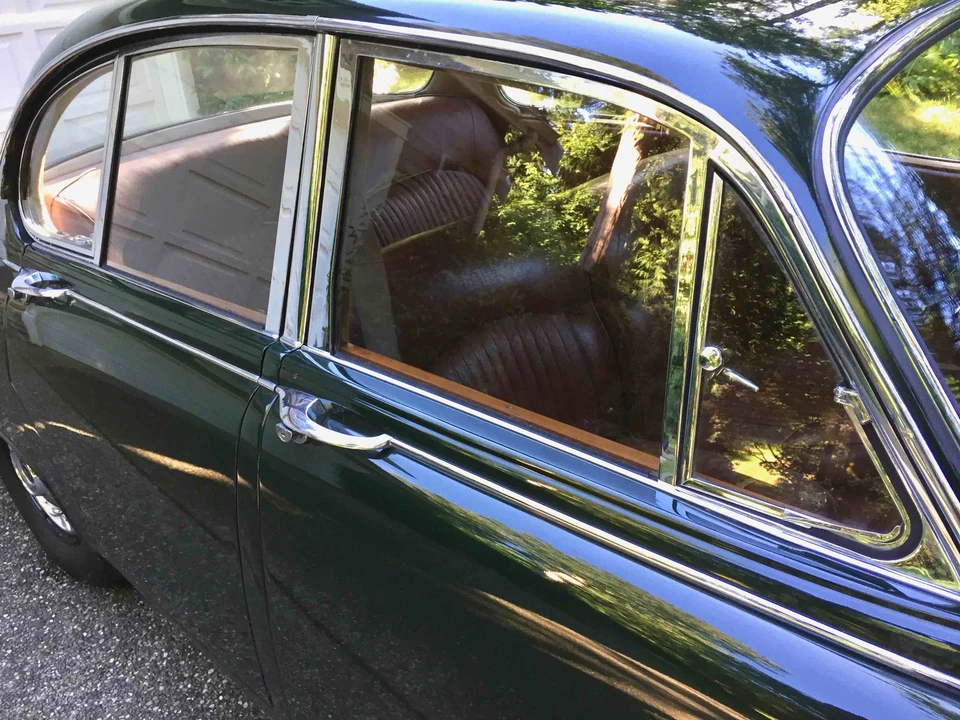 1967 Daimler - Image 28 of 31
