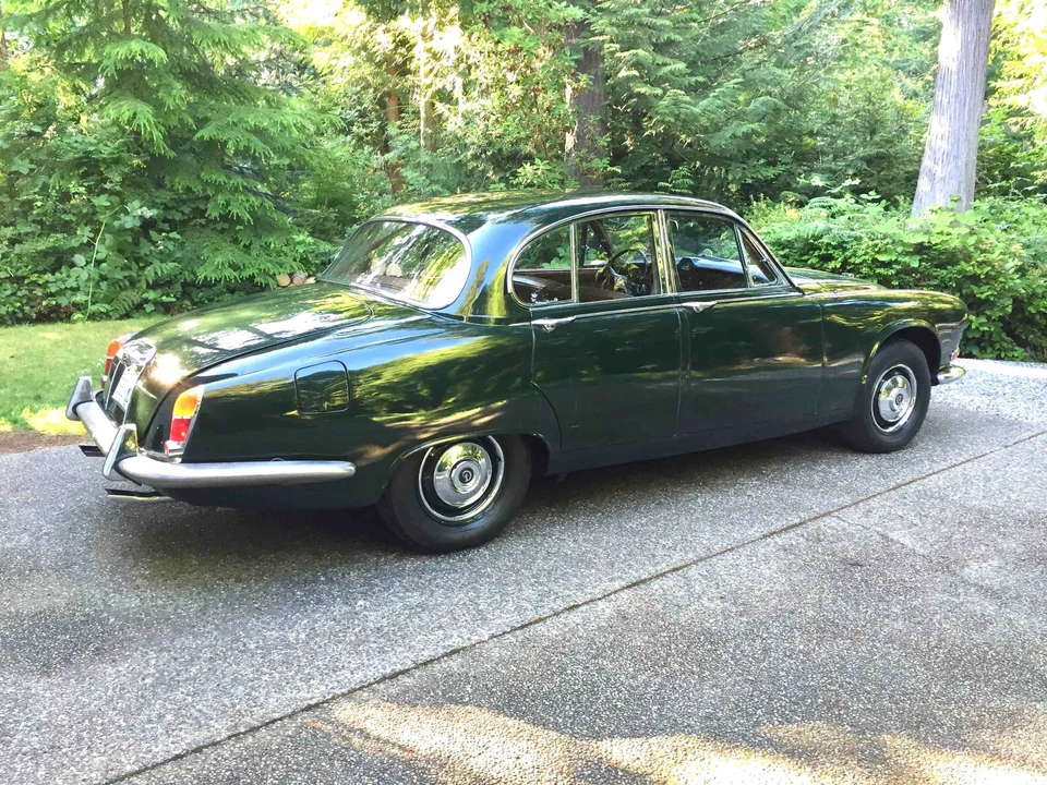 1967 Daimler - Image 9 of 31