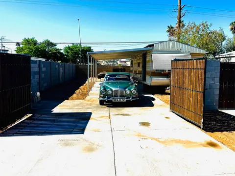 1967 Daimler Sovereign/ Queen Elizabeth staff car