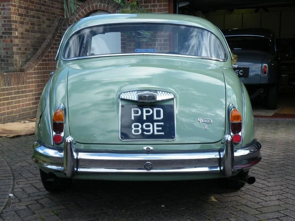 1967 Daimler - Image 9 of 9