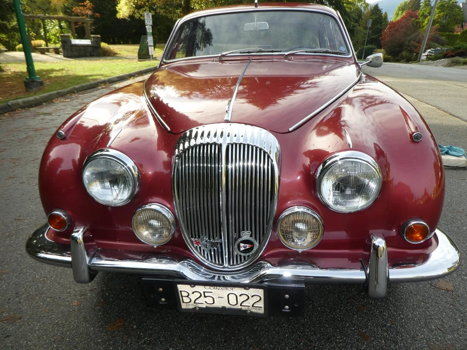 1967 Daimler - Image 16 of 31
