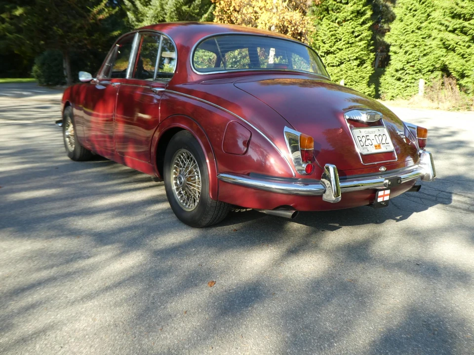 1967 Daimler - Image 13 of 31