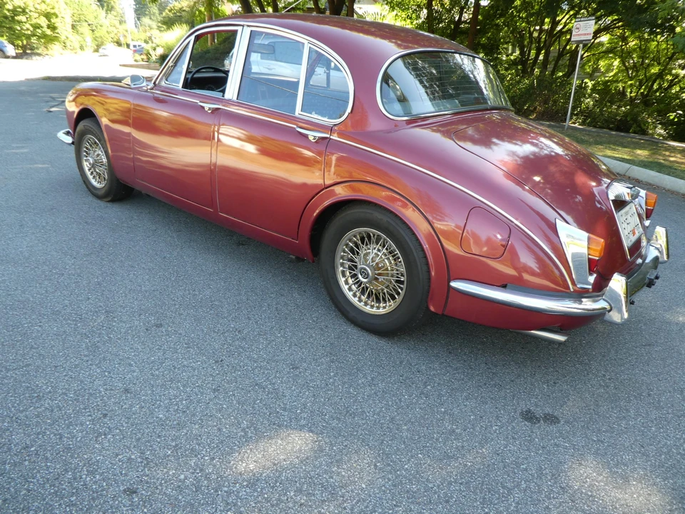 1967 Daimler - Image 14 of 31