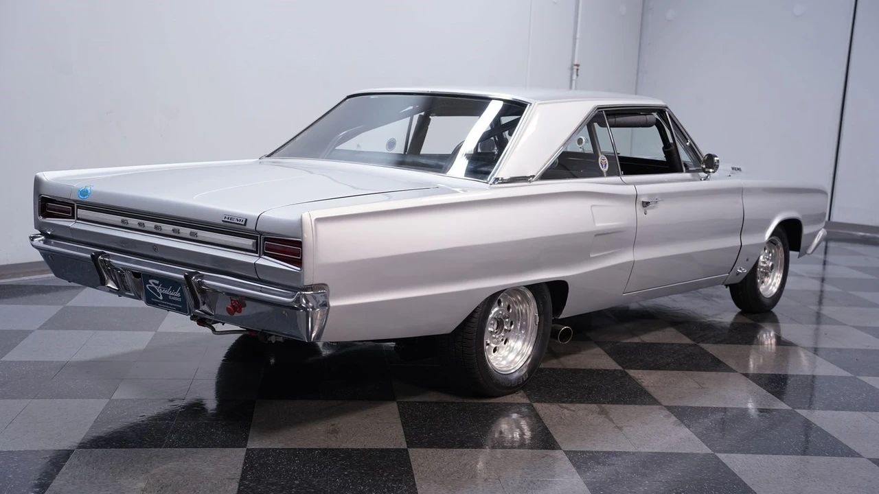 1967 Dodge Coronet 4th Gen - Image 12 of 21