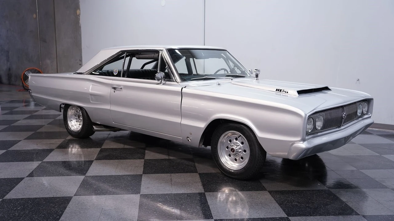 1967 Dodge Coronet 4th Gen - Image 15 of 21