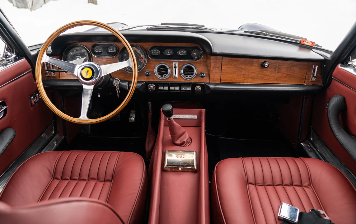 1967 Ferrari 330 GT 2+2 - Image 28 of 31