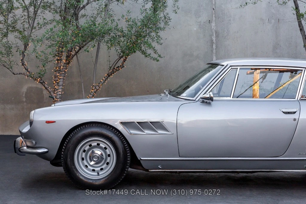 1967 Ferrari 330 GT 2+2 - Image 12 of 12