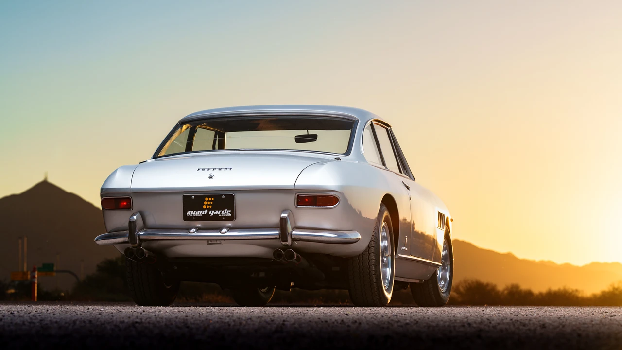 1967 Ferrari 330 GT 2+2 - Image 18 of 31