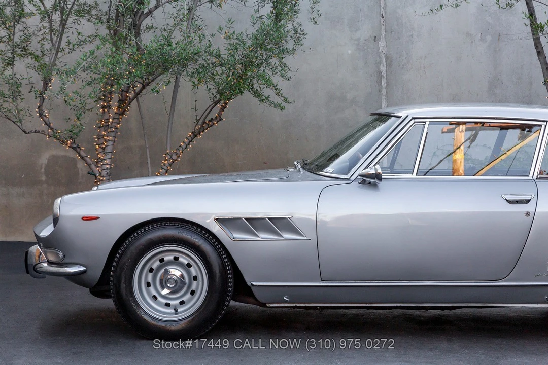 1967 Ferrari 330 GT 2+2 - Image 13 of 31