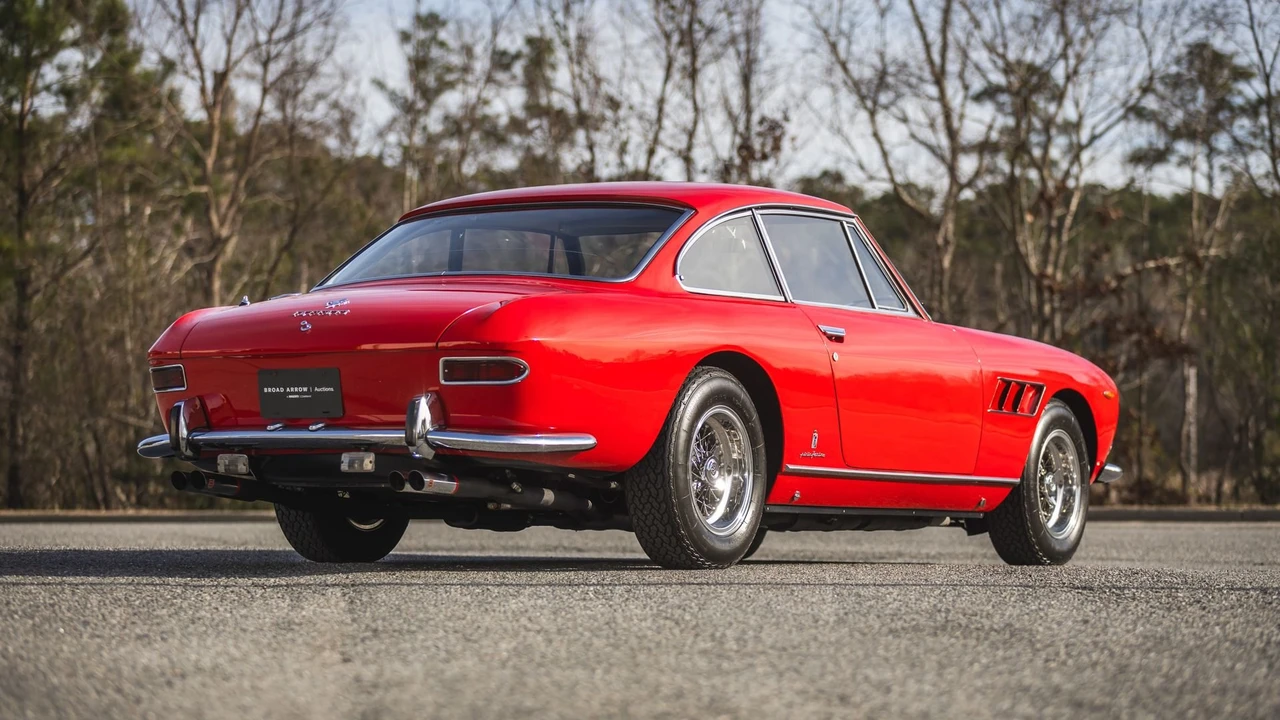 1967 Ferrari 330 GT 2+2 - Image 5 of 31