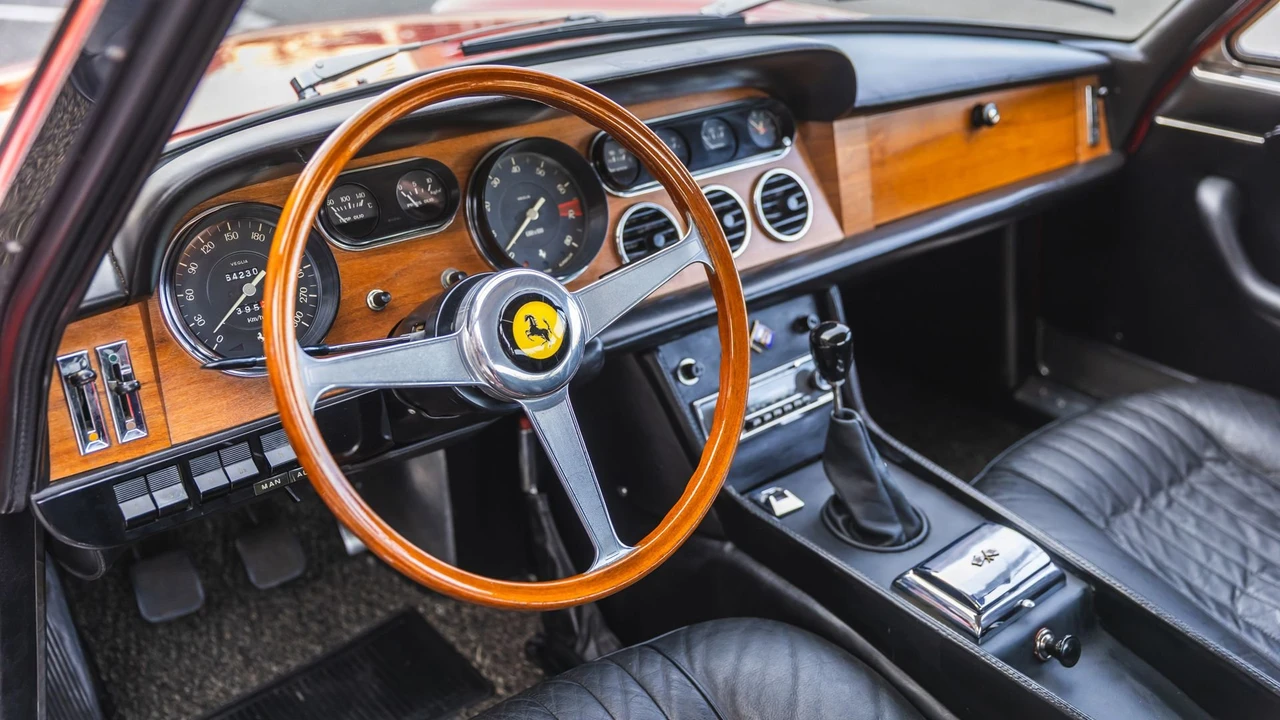 1967 Ferrari 330 GT 2+2 - Image 9 of 31
