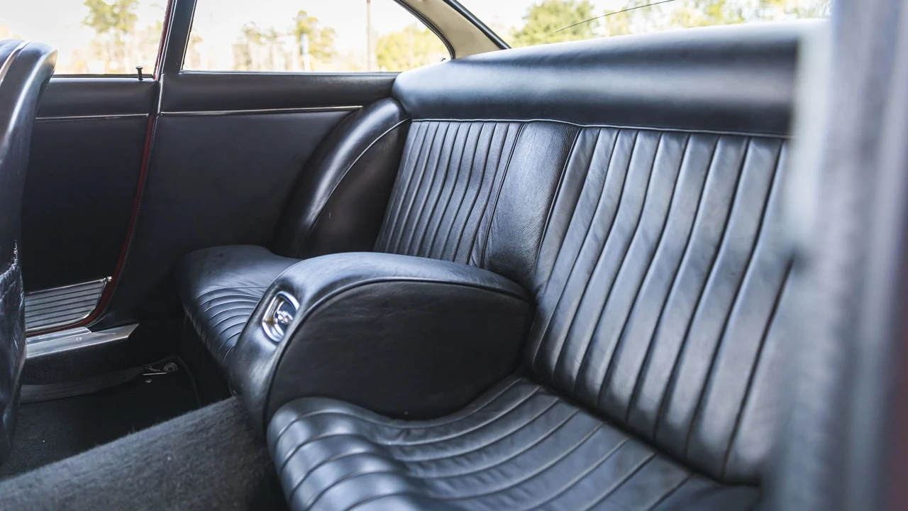 1967 Ferrari 330 GT 2+2 - Image 6 of 31