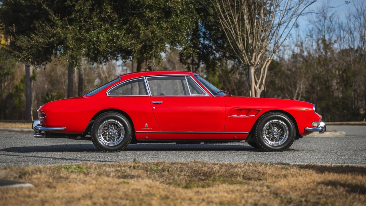 1967 Ferrari 330 GT 2+2 - Image 4 of 31