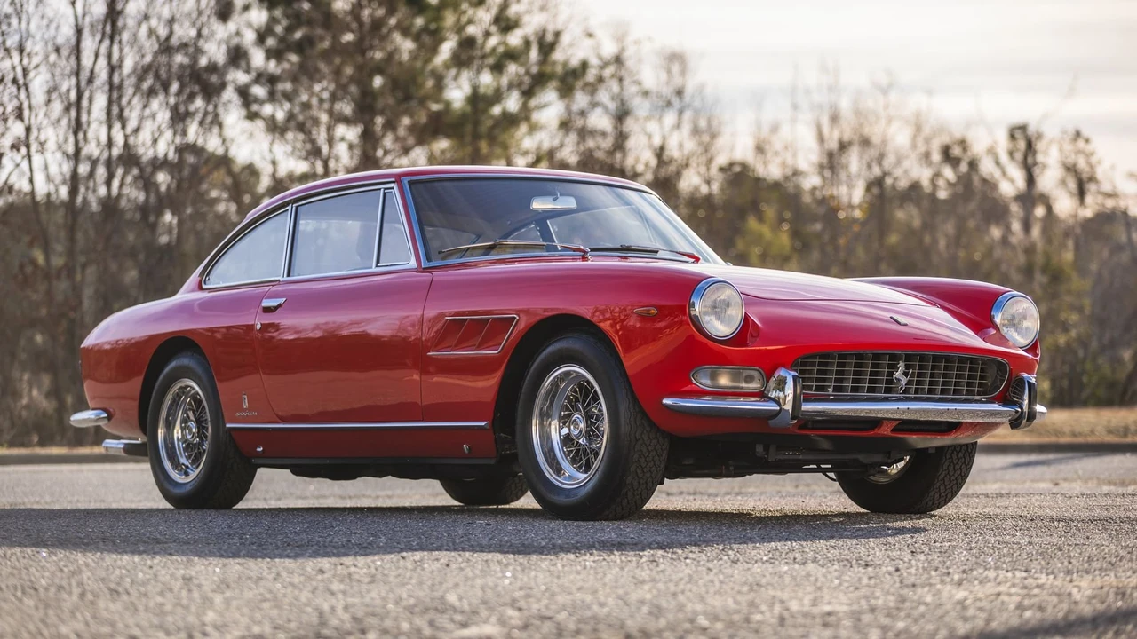 1967 Ferrari 330 GT 2+2 - Image 12 of 31