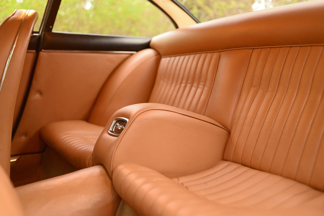 1967 Ferrari 330 GT 2+2 - Image 14 of 31