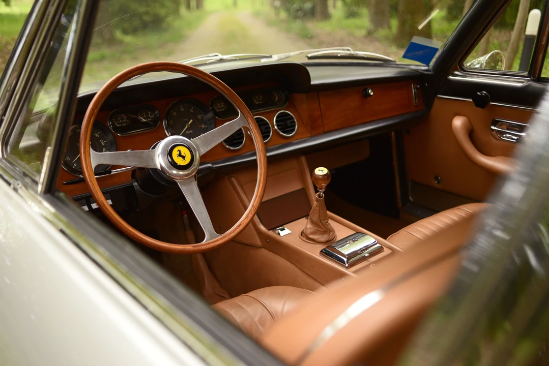 1967 Ferrari 330 GT 2+2 - Image 8 of 31