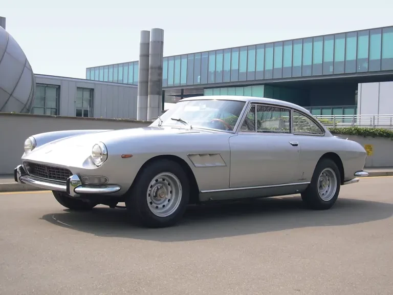 1967 Ferrari 330 GT 2+2 - Image 2 of 2