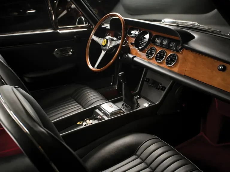 1967 Ferrari 330 GT 2+2 - Image 11 of 23