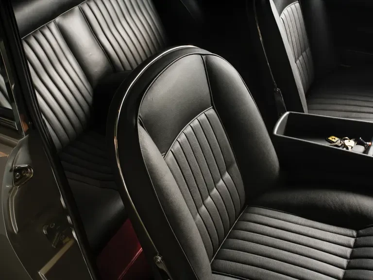 1967 Ferrari 330 GT 2+2 - Image 15 of 23