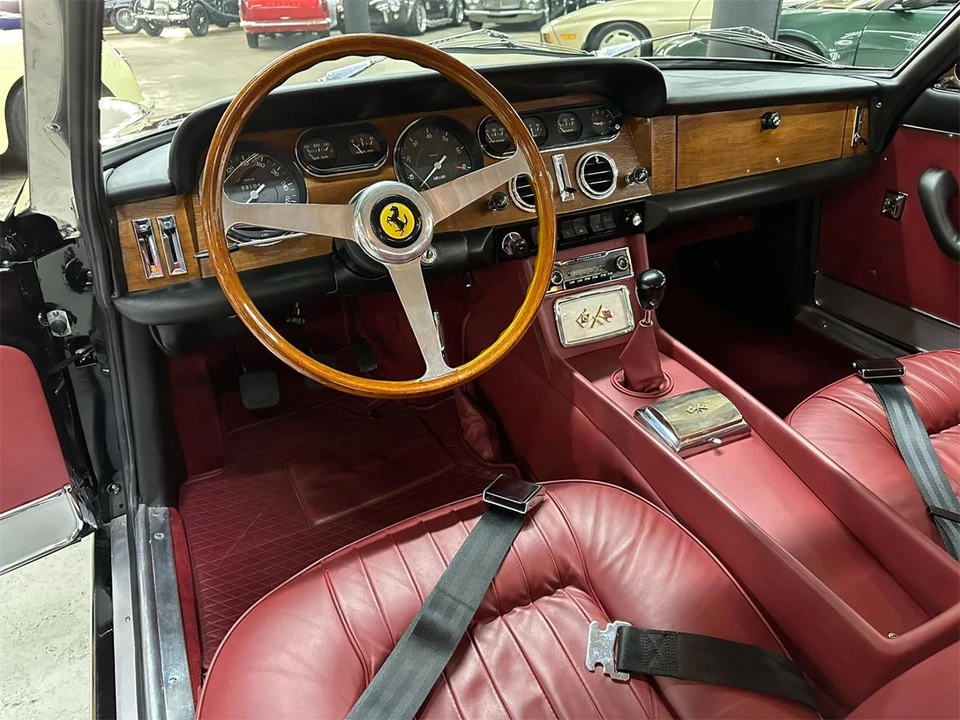 1967 Ferrari 330 GT 2+2 - Image 15 of 31
