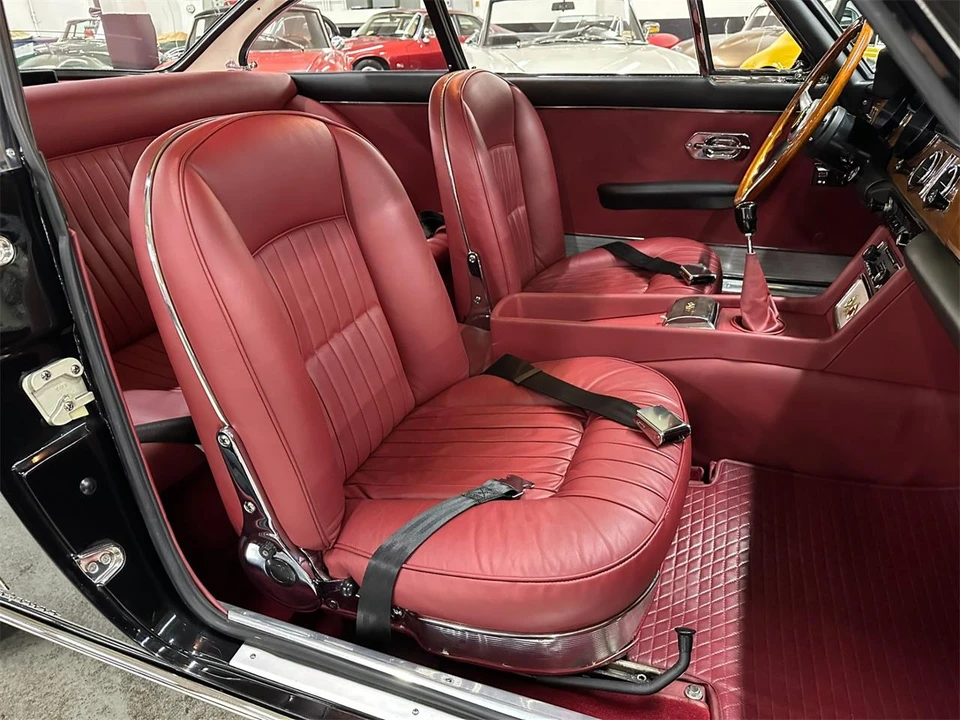 1967 Ferrari 330 GT 2+2 - Image 22 of 31