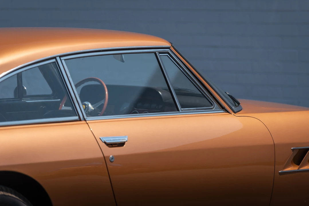 1967 Ferrari 330 GT 2+2 - Image 9 of 31