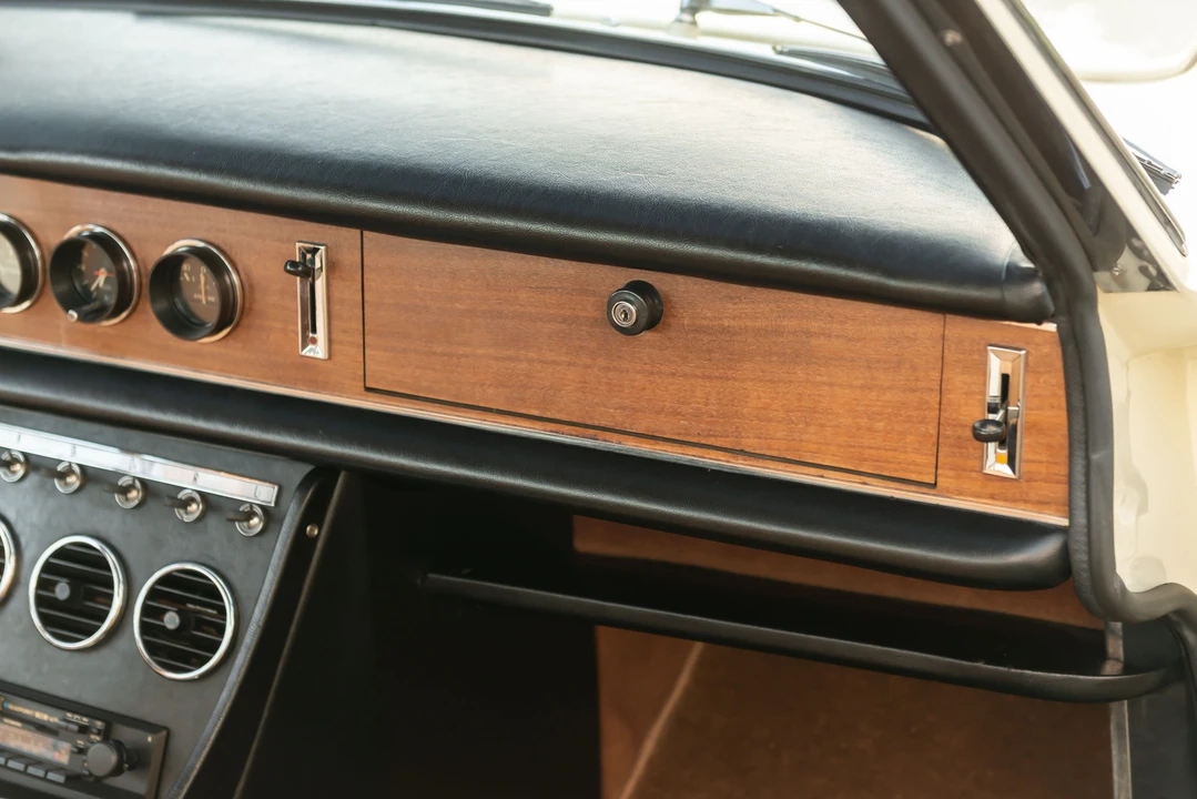 1967 Ferrari 330 GTC & GTS - Image 24 of 31