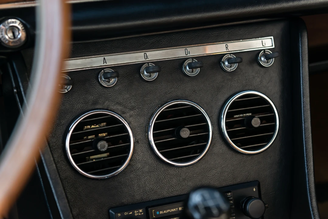 1967 Ferrari 330 GTC & GTS - Image 19 of 31