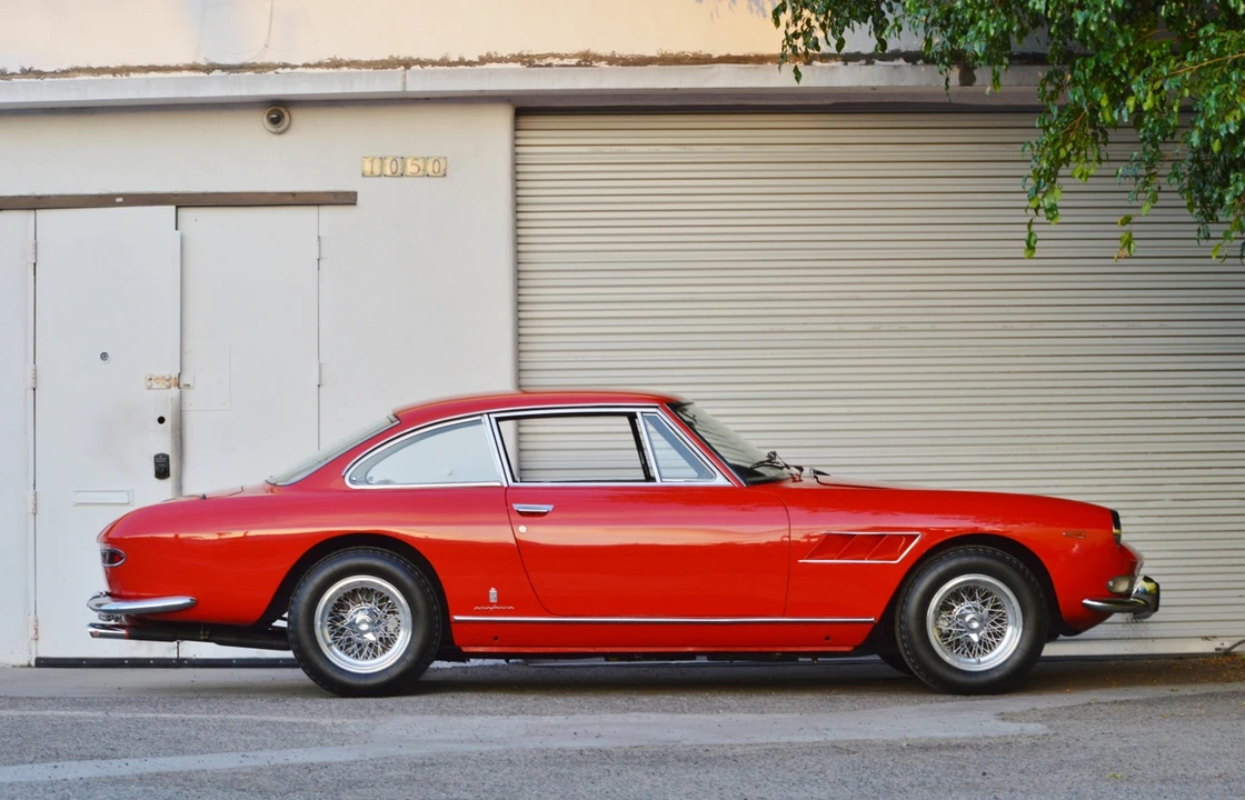 1967 Ferrari 330 GT 2+2 - Image 16 of 31