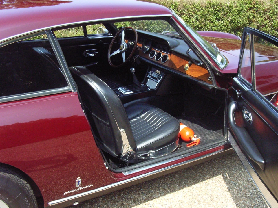 1967 Ferrari 330 GT 2+2 - Image 2 of 8