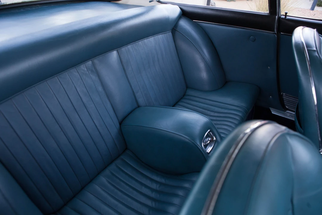 1967 Ferrari 330 GT 2+2 - Image 7 of 29