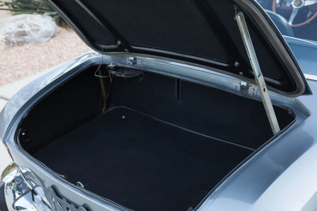 1967 Ferrari 330 GT 2+2 - Image 13 of 29
